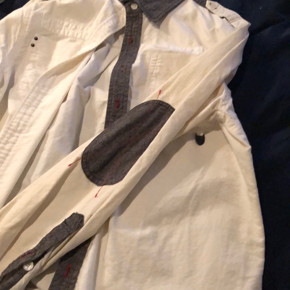 Button down - Picture 2 of 8